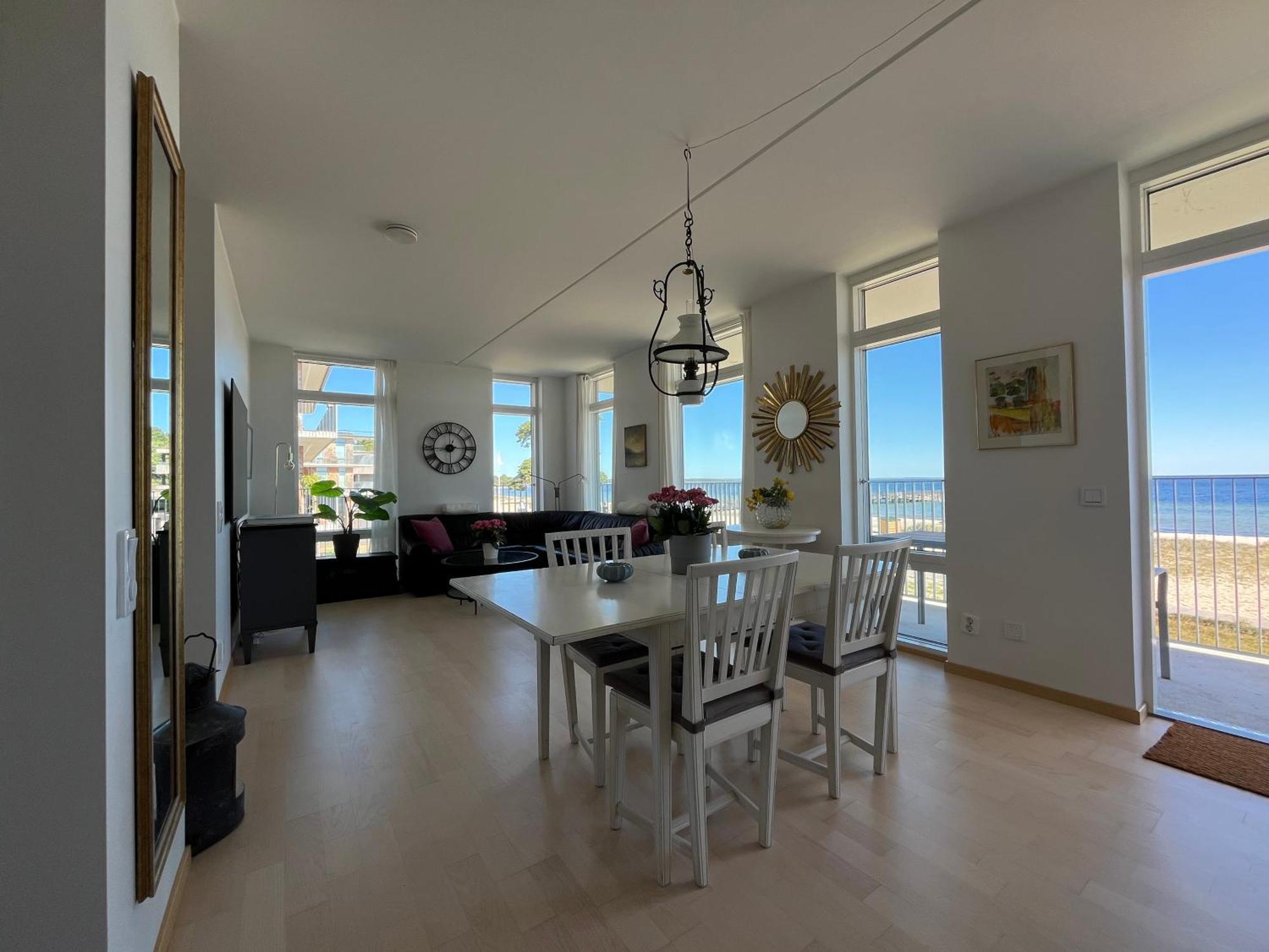 Ahusbrygga Apartment Hotel 外观 照片
