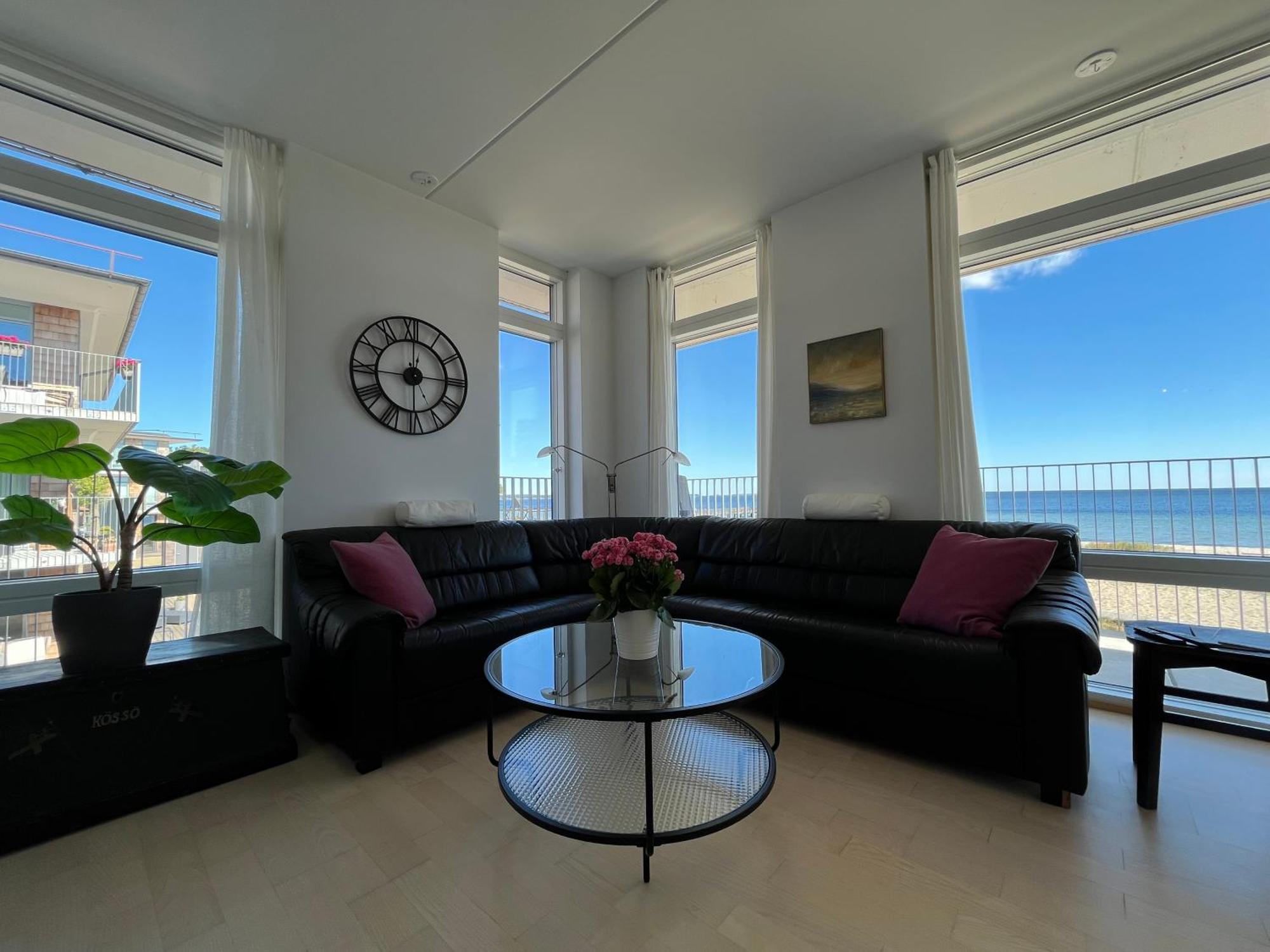Ahusbrygga Apartment Hotel 外观 照片
